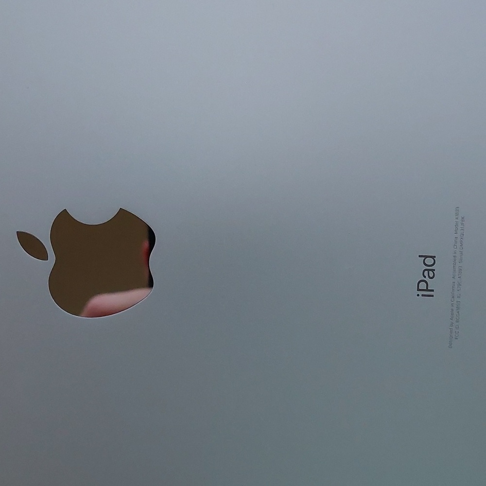 Apple Ipad 6th Generation - Picture 4 of 8